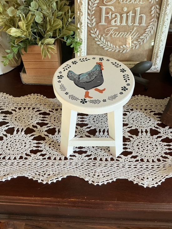 Other - SOLD ❌Hand-Painted Farmhouse Chicken Mini Stool/Riser. Read